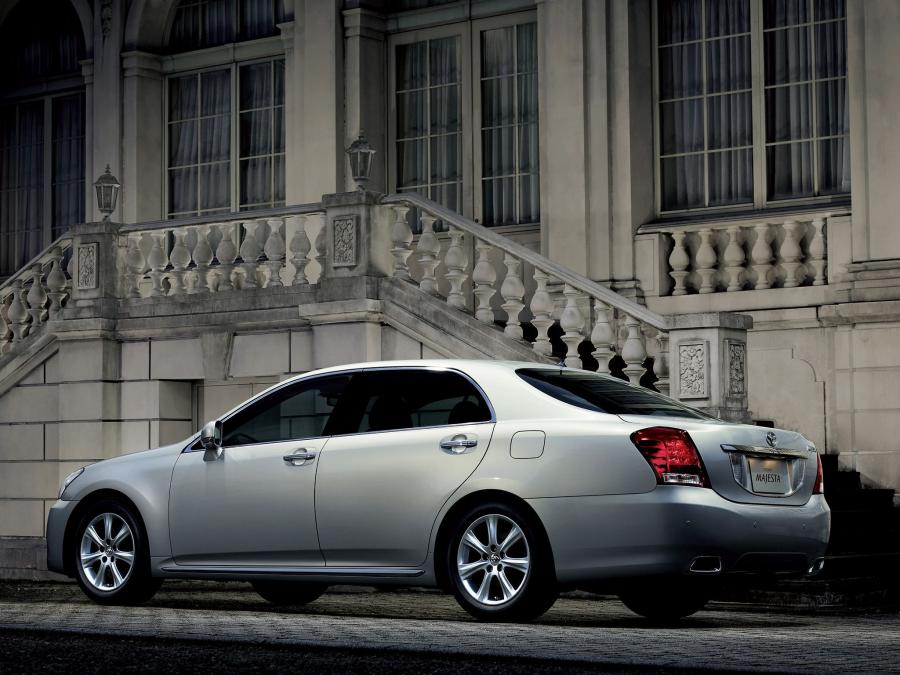  Toyota Crown Majesta 2009 года  (фото 5 из 21)